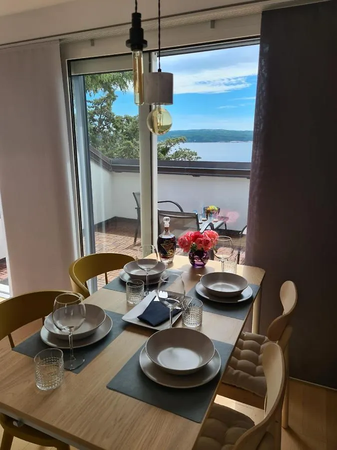 Superior Luxury 4 Stars Vorgesetzter 4 Sterne Apartments 150M To Sea, To Sandy And Pebble Beach Crikvenica