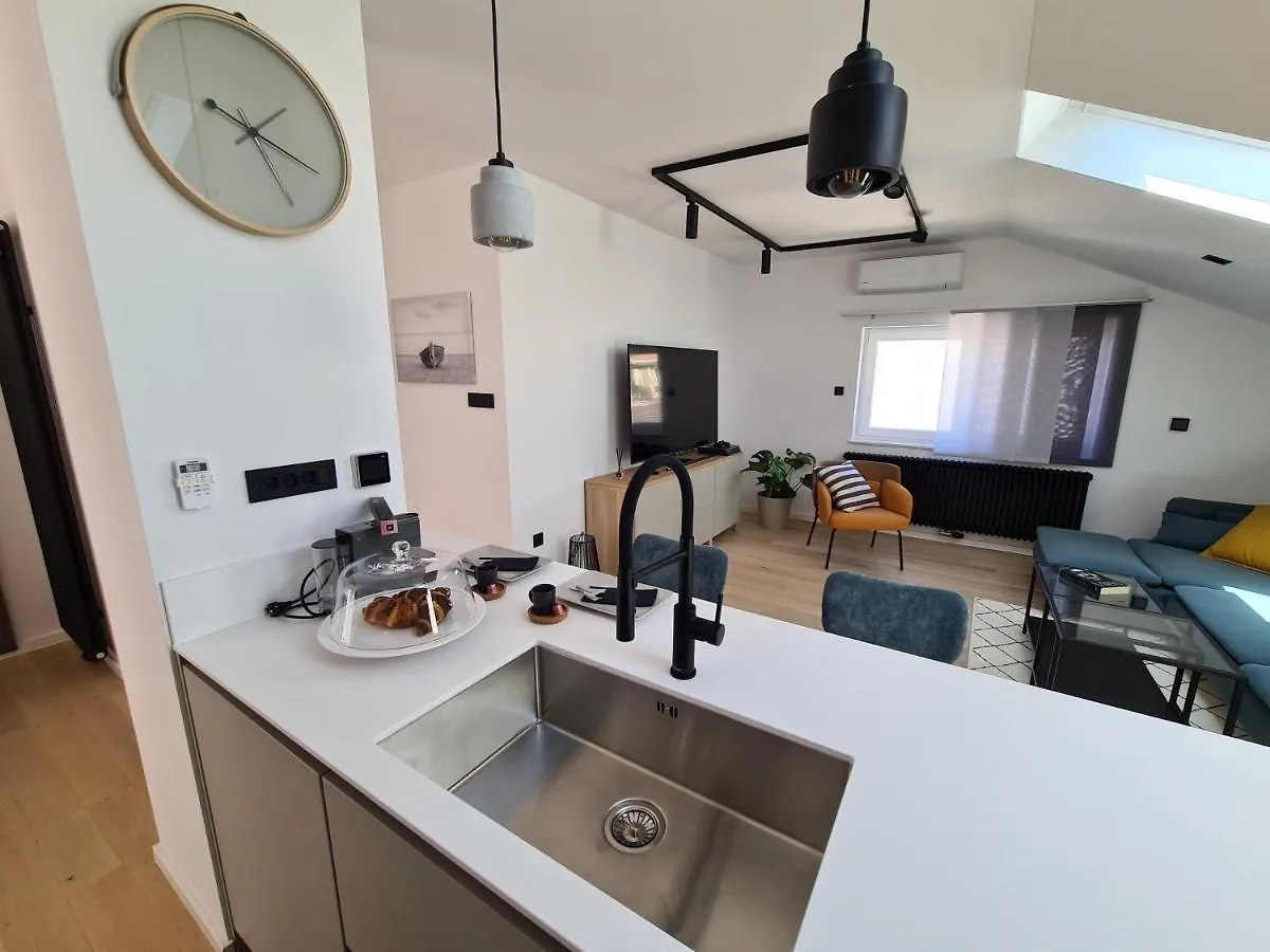 Superior Luxury 4 Stars Vorgesetzter 4 Sterne Apartments 150M To Sea, To Sandy And Pebble Beach Crikvenica Croatia