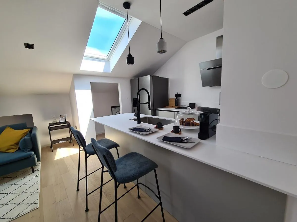 Superior Luxury 4 Stars Vorgesetzter 4 Sterne Apartments 150M To Sea, To Sandy And Pebble Beach ツリクヴェニツァ クロアチア
