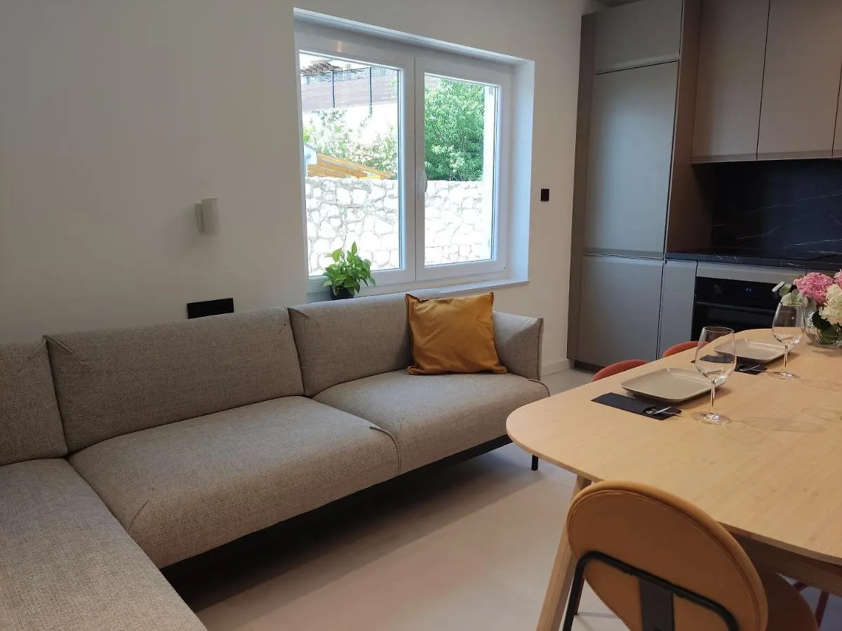 Superior Luxury 4 Stars Vorgesetzter 4 Sterne Apartments 150M To Sea, To Sandy And Pebble Beach Crikvenica 0*,  Croatia