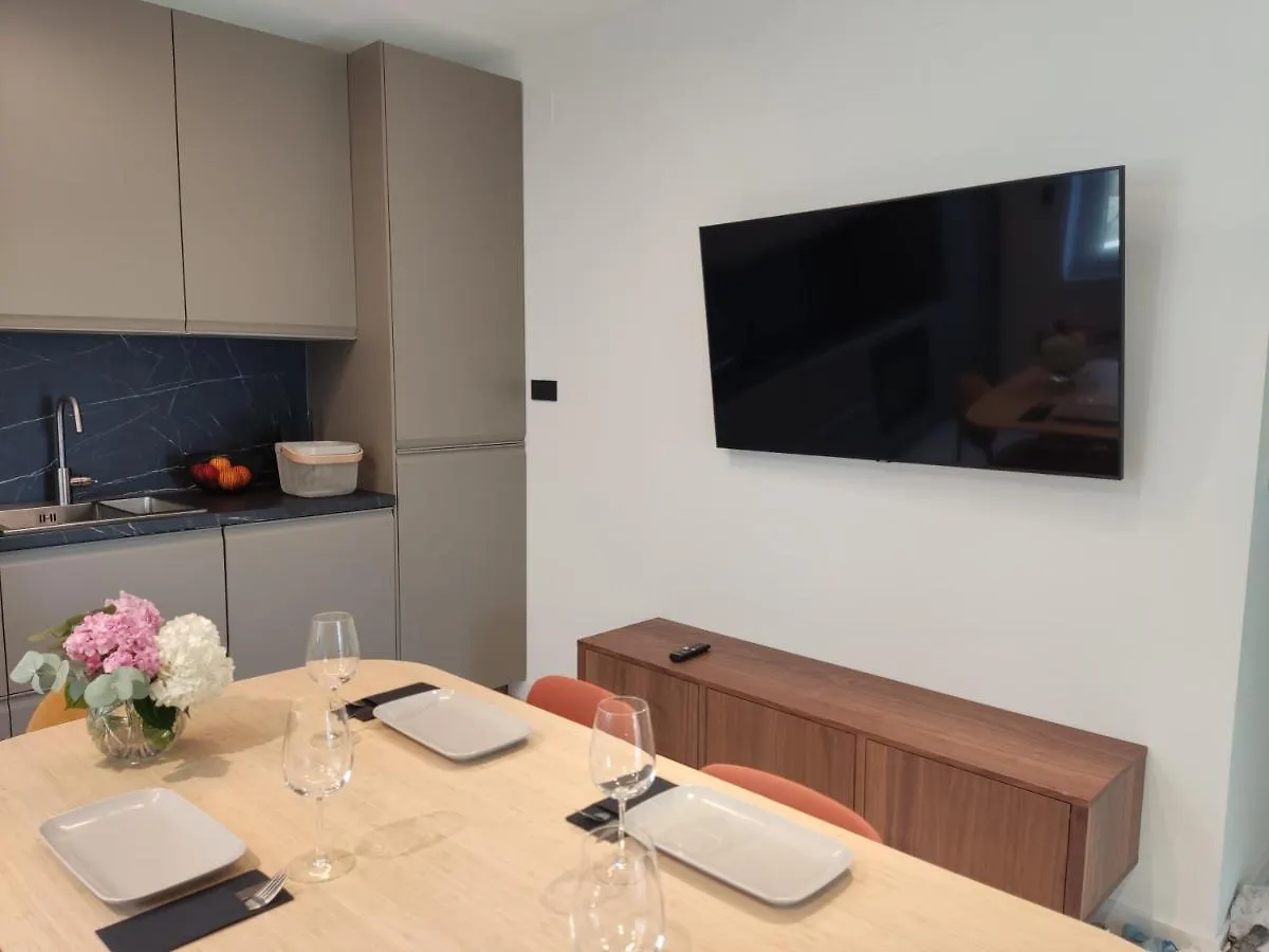 Superior Luxury 4 Stars Vorgesetzter 4 Sterne Apartments 150M To Sea, To Sandy And Pebble Beach Crikvenica