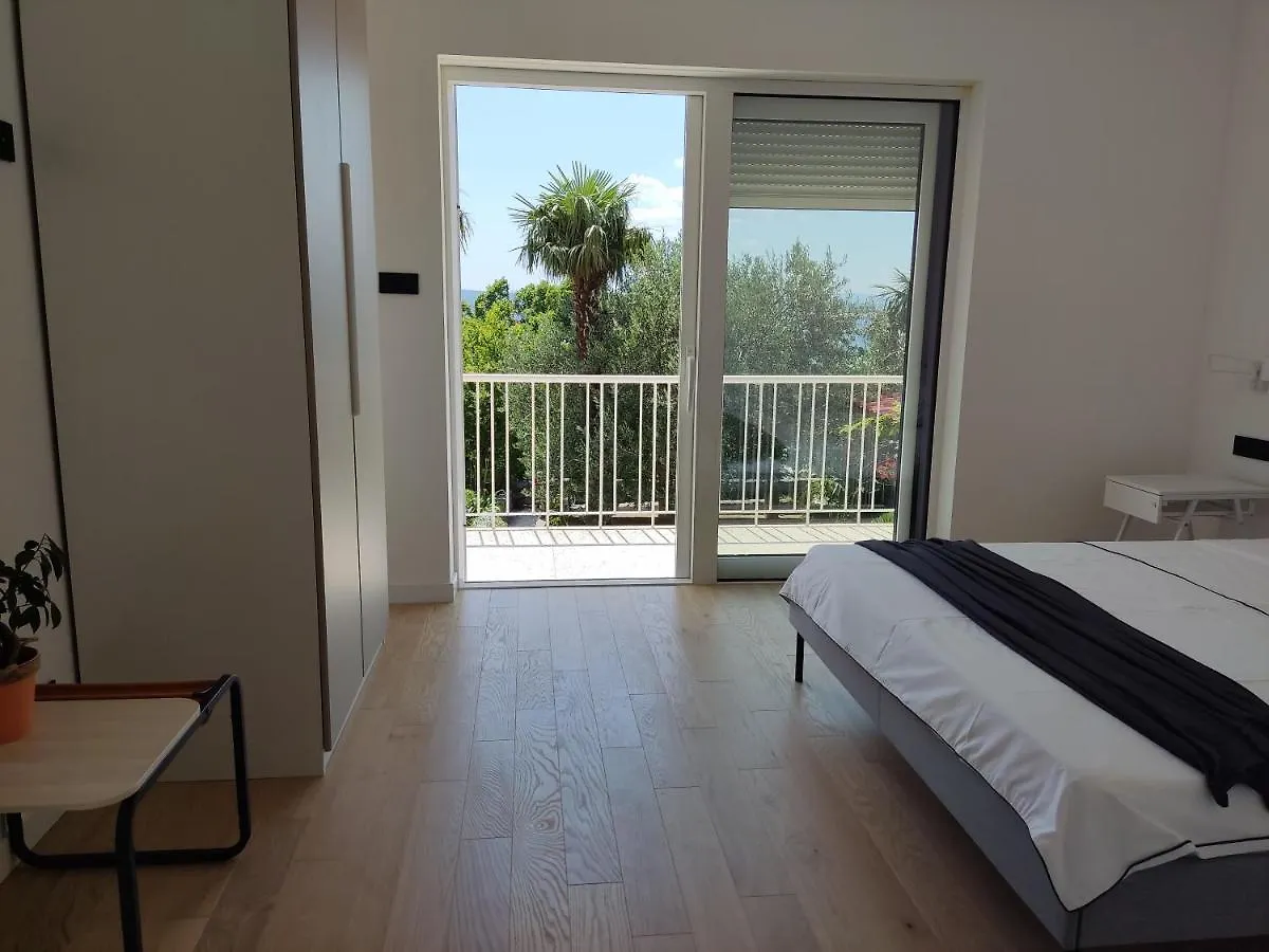 Superior Luxury 4 Stars Vorgesetzter 4 Sterne Apartments 150M To Sea, To Sandy And Pebble Beach Crikvenica 0*,  Croaţia